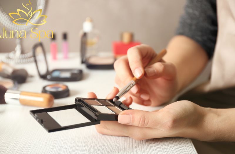 Các bước makeup cho người mới bắt đầu