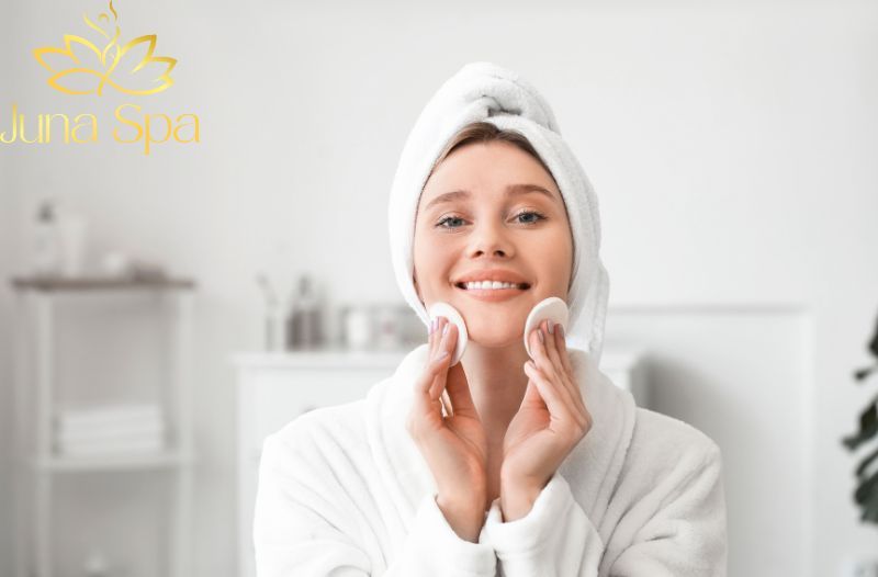 Không trang điểm có cần tẩy trang không?