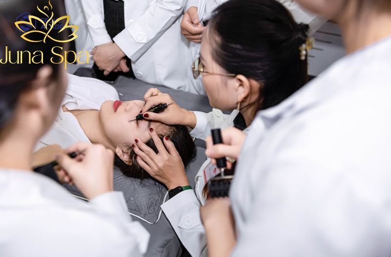 Xu hướng học chăm sóc da cho người ngoài ngành