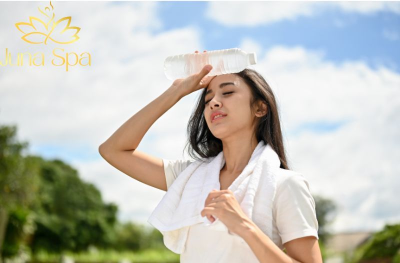 Thời tiết nắng nóng và làn da: Nên chọn liệu trình dưỡng ẩm nào?