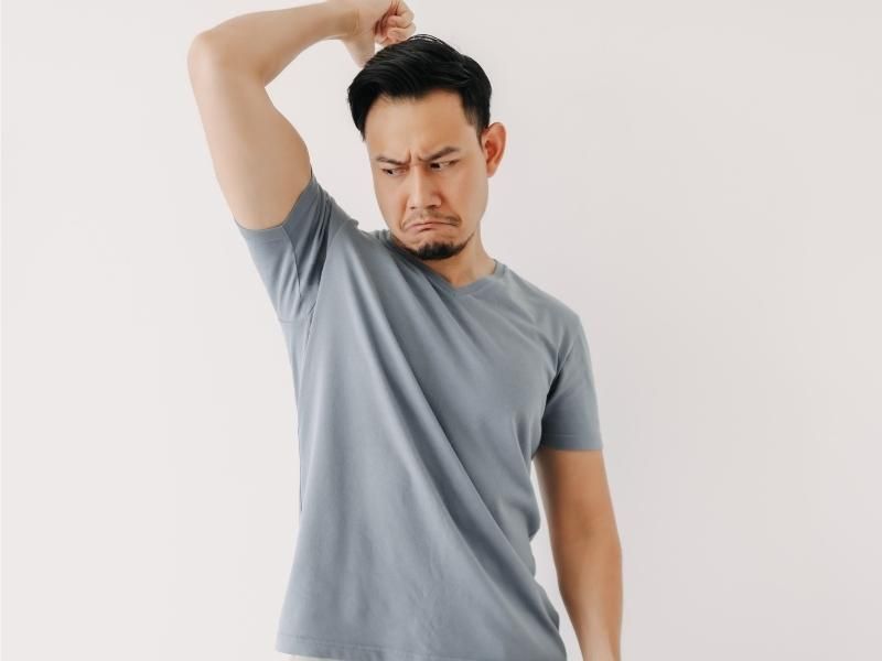 mùi khó chịu trên cơ thể