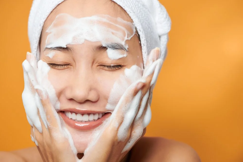 rửa mặt đúng cách cho từng loại da
