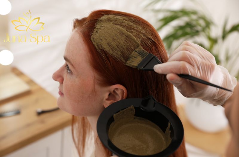 Đắp mặt nạ ủ tóc thường xuyên
