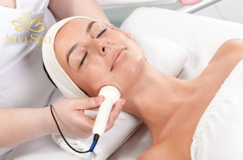 Tập luyện cơ mặt và massage