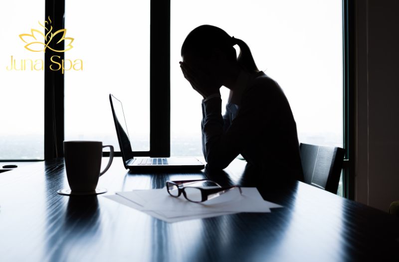 Căng thẳng và hồi hộp quá mức
