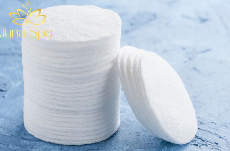 Tại sao nên sử dụng bông tẩy trang hơn là khăn mặt
