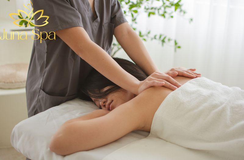 massage giúp hỗ trợ giảm đau