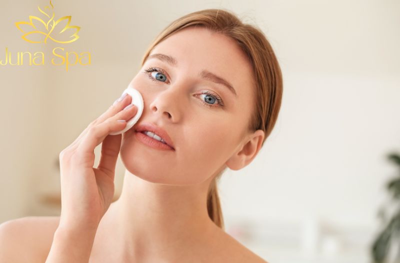 Tẩy trang thật sạch sau khi makeup 