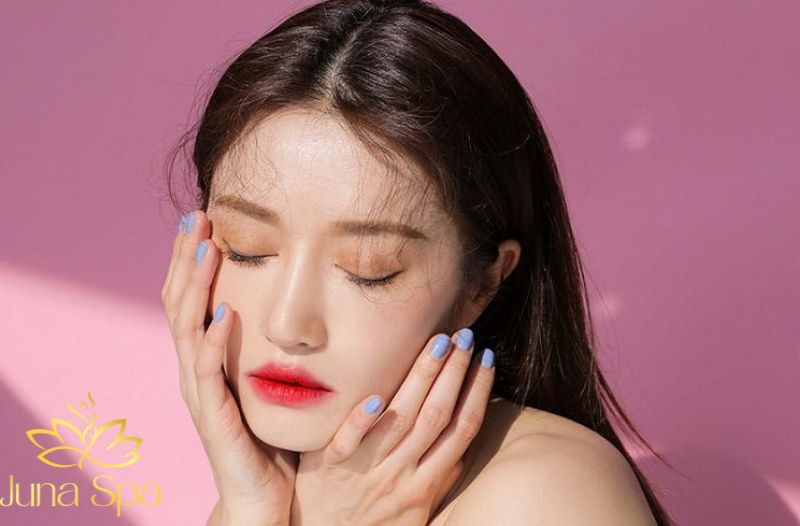 Trước khi trang điểm - Chuẩn bị nền da khỏe và đủ ẩm