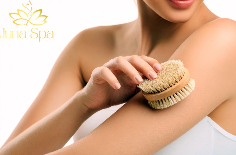 Vì sao tẩy tế bào chết sai cách khiến da kém mịn dù chăm sóc đầy đủ?