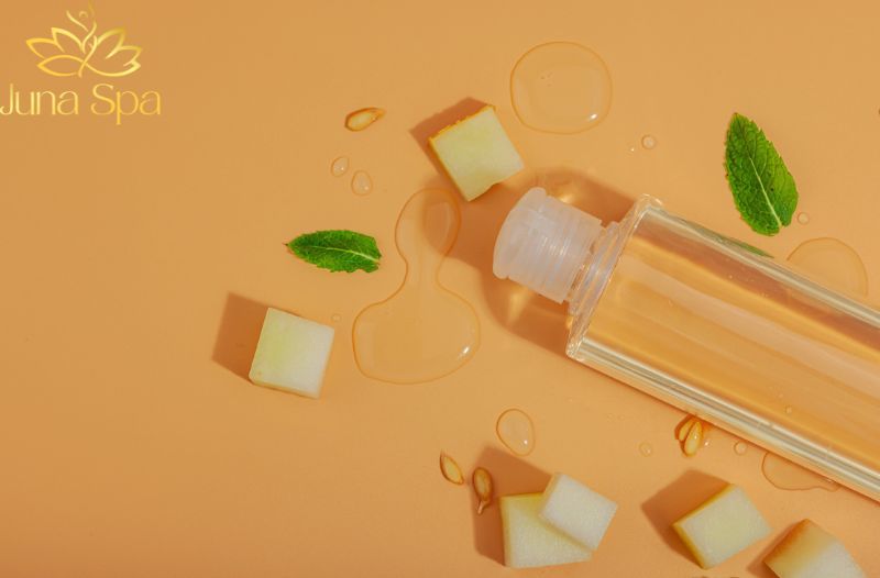 Toner hoặc essence cấp ẩm - Phù hợp hơn các sản phẩm đặc trị phức tạp
