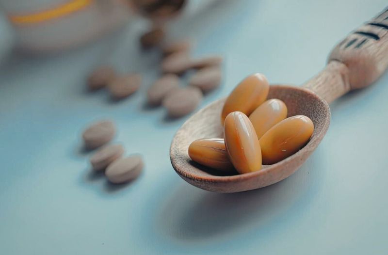 Bí kíp thứ hai: kết hợp viên uống hỗ trợ chống nắng từ bên trong