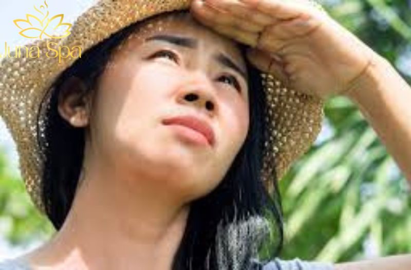Thời tiết mùa hè khiến nám và tàn nhang trở nên rõ hơn