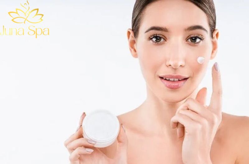 Dưỡng trắng da hoạt động như thế nào